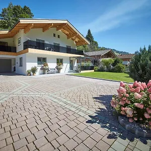 https://landhaus-keil.saalbachhinterglemmhotels.com