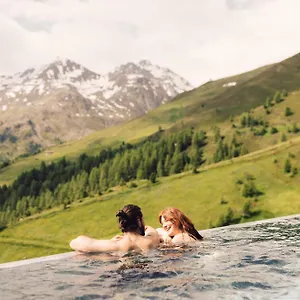 https://hotel-schone-aussicht-solden.soldenhotels.net